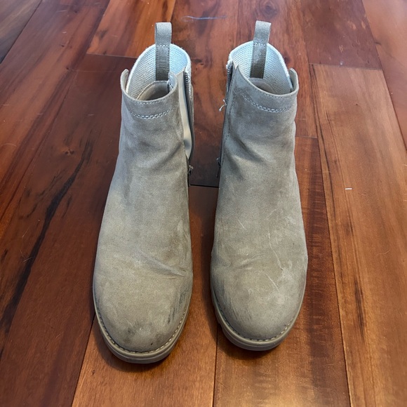 Tan Chelsea boots - Picture 2 of 4